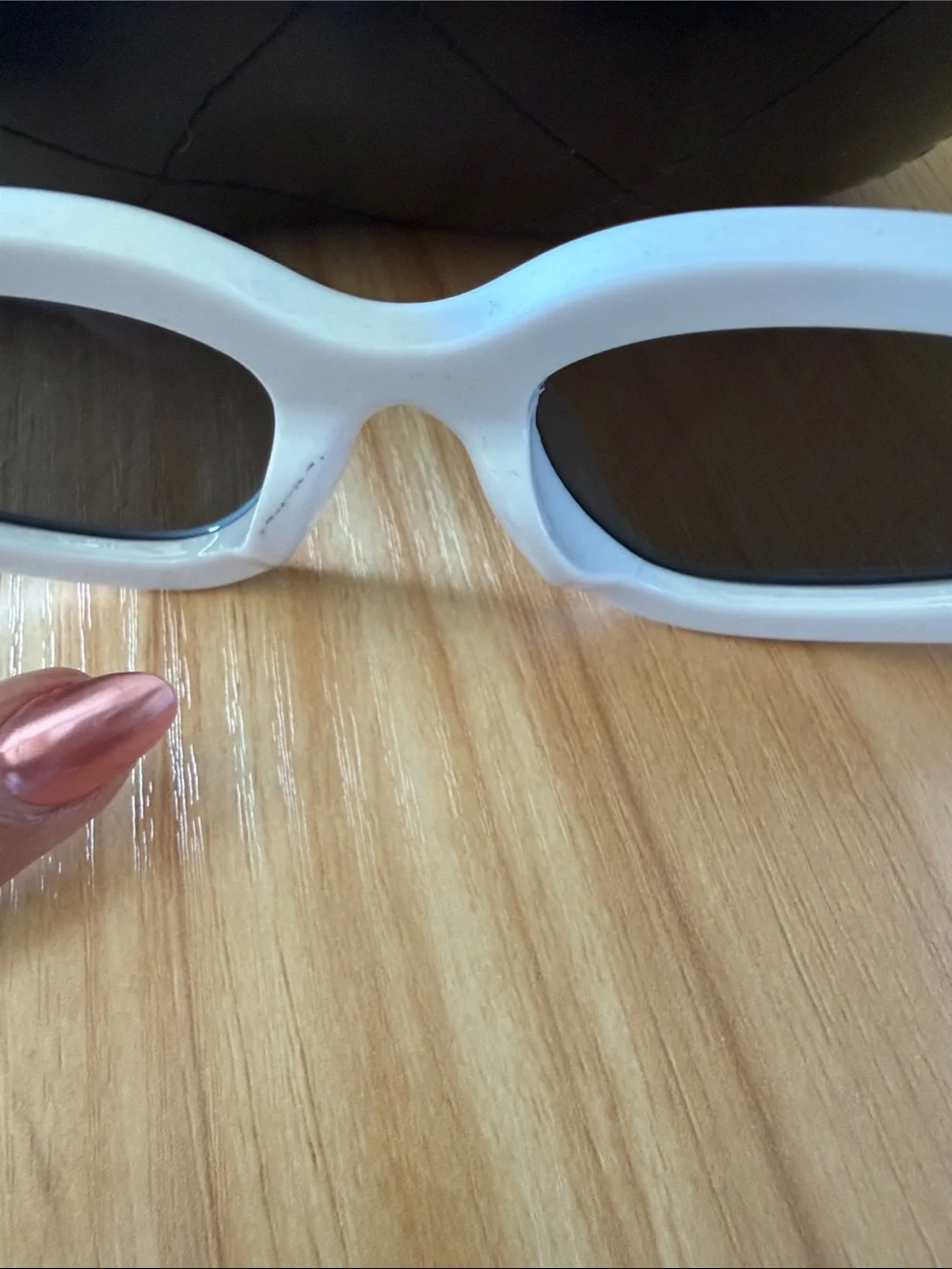 CHANEL Black and White Cat-Eye Sunglasses like new with case & box ❣️